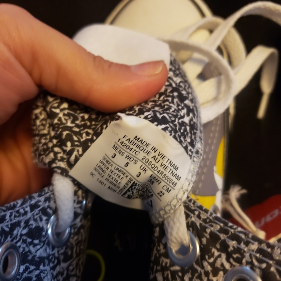 Converse - Picture 4 of 11